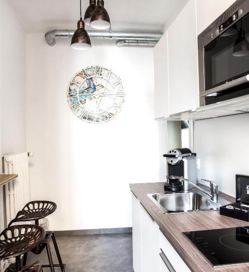 استودیوی استاندارد, The Yard Zürich