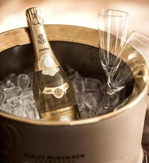 سوییت جونیور, The Yard Zürich