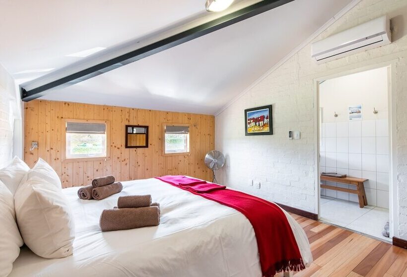 غرفة قياسية, Trail's End