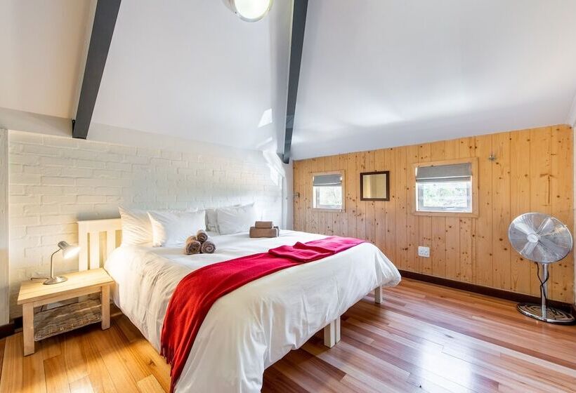 غرفة قياسية, Trail's End