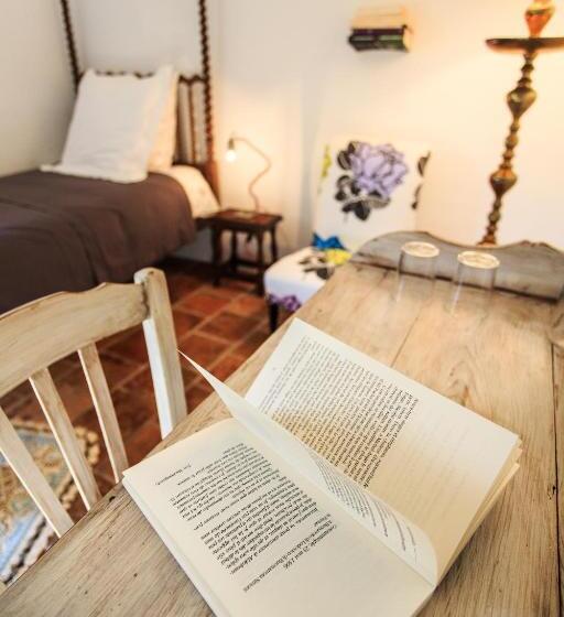 컴포트 트리플 룸, Domaine Du Clos D Alari Chambres D Hôtes Au Milieu Des Vignes