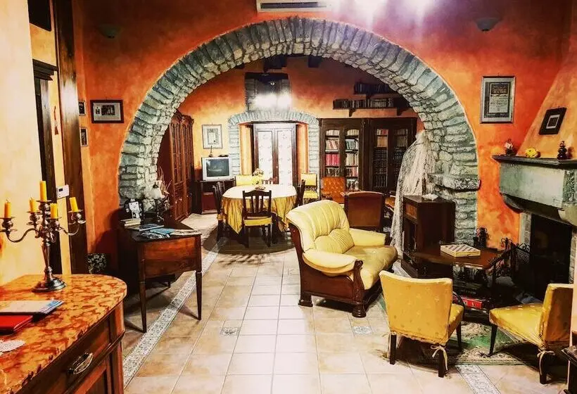سوییت سوپریور, L'antica Dimora