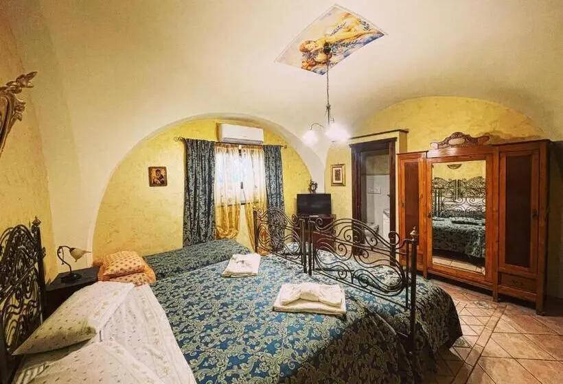 سوییت, L'antica Dimora