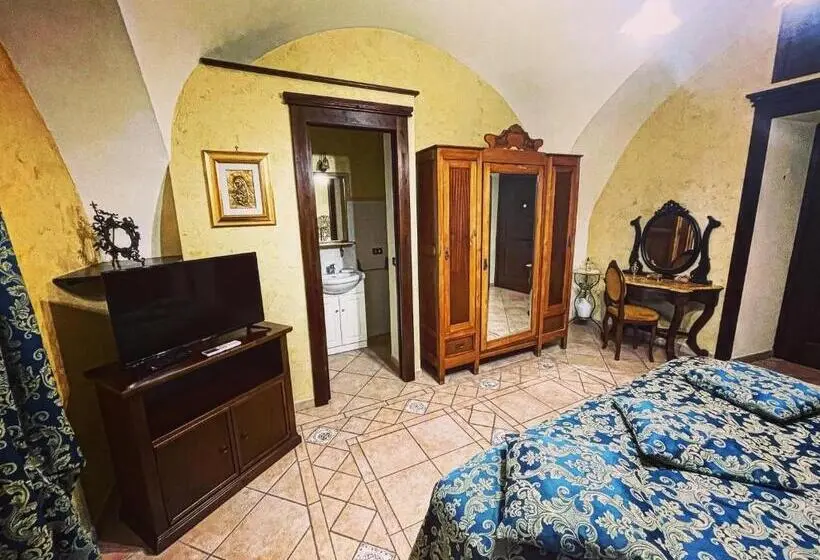 سوییت, L'antica Dimora