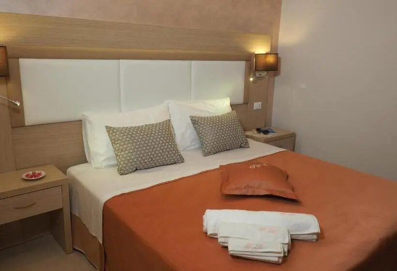 اتاق لوکس با بالکن, Pepè Accommodation