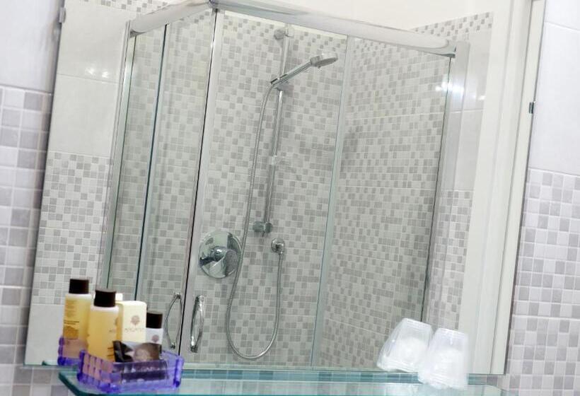 컴포트 트리플 룸, Pepè Accommodation