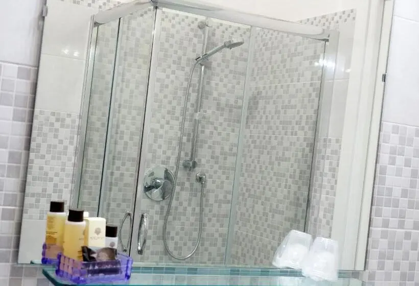اتاق راحتی سه تخته, Pepè Accommodation