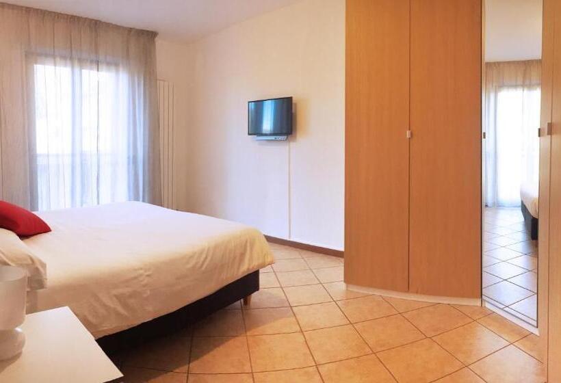 דירת חדר, Como S Lake Mountains B&b