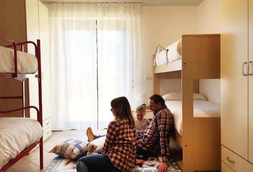 דירה בת חדר שינה 1 עם נוף, Como S Lake Mountains B&b