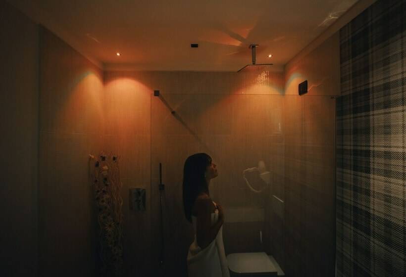 חדר דלוקס, Bezzi