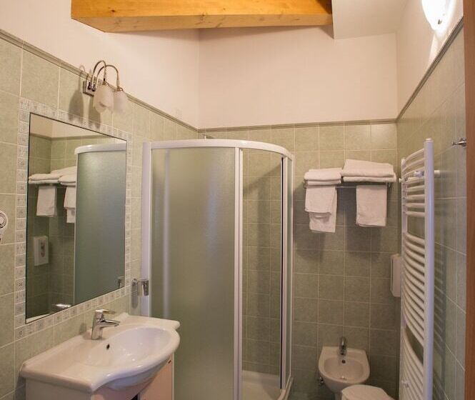 חדר סופריור, Bezzi