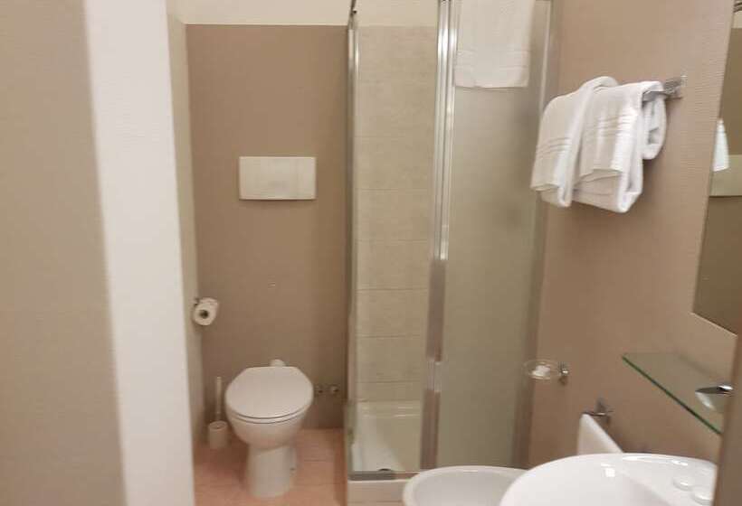 Quarto Estandar, Ibis Styles Trani