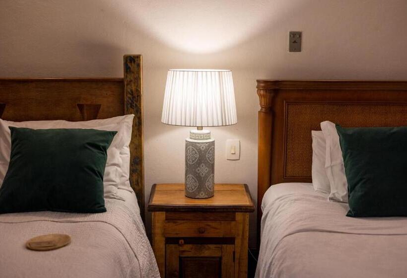 Номер Стандарт Трехместный, Pousada Pequena Tiradentes