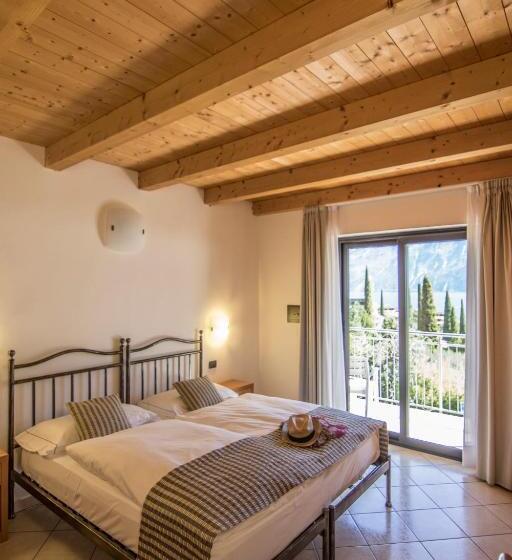 スタンダードルーム, Rosemarie