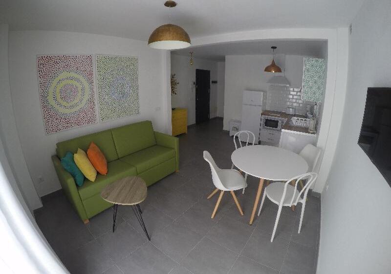 テラス付き１ベッドルームアパートメント, The Blue Corner Apartments