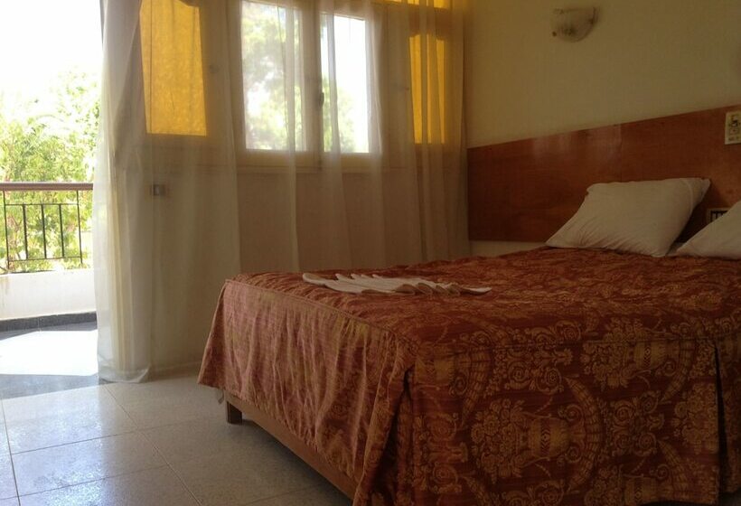 اتاق لوکس یک تخته, Rezeiky Hotel & Camp