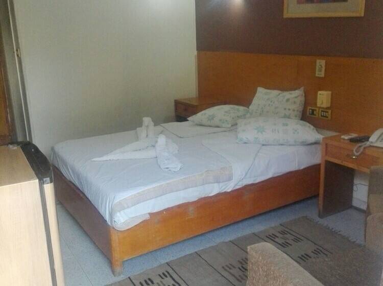 اتاق لوکس یک تخته, Rezeiky Hotel & Camp