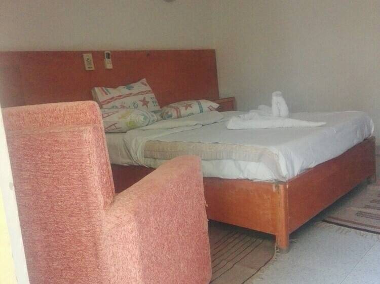 اتاق لوکس یک تخته, Rezeiky Hotel & Camp