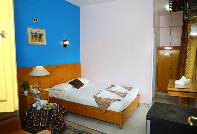 اتاق لوکس یک تخته, Rezeiky Hotel & Camp