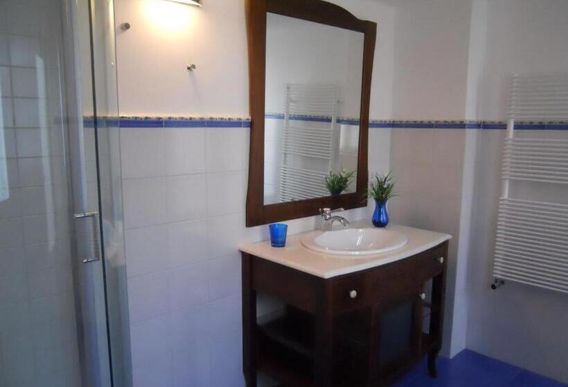Standard room with outdoor bath, Borgo Due Mari