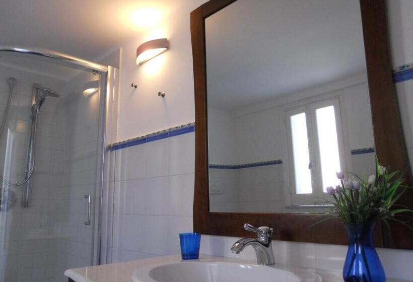 Standard room with outdoor bath, Borgo Due Mari