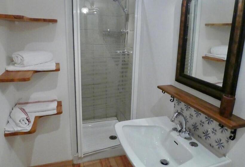 Quarto Quádruplo Estandar, Chambres D'hôtes Agorerreka