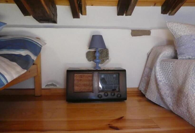 Quarto Quádruplo Estandar, Chambres D'hôtes Agorerreka