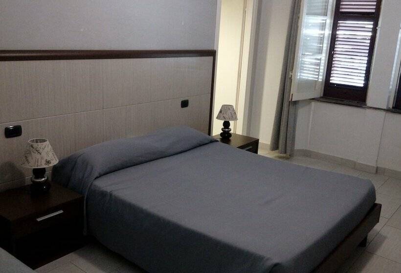 Habitació Triple Estàndard, Sant'agostino Affittacamere