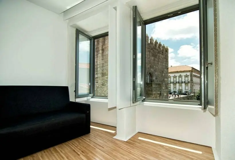 استودیوی پریمیوم, Cathedral Design Apartments