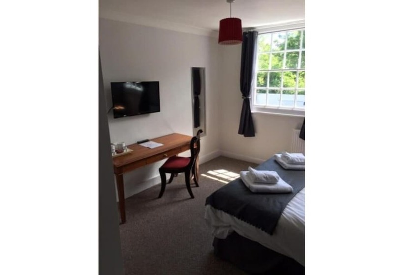 스탠다드 룸, The Red Lion