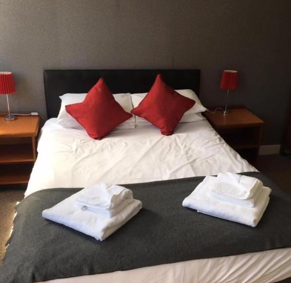 스탠다드 룸, The Red Lion