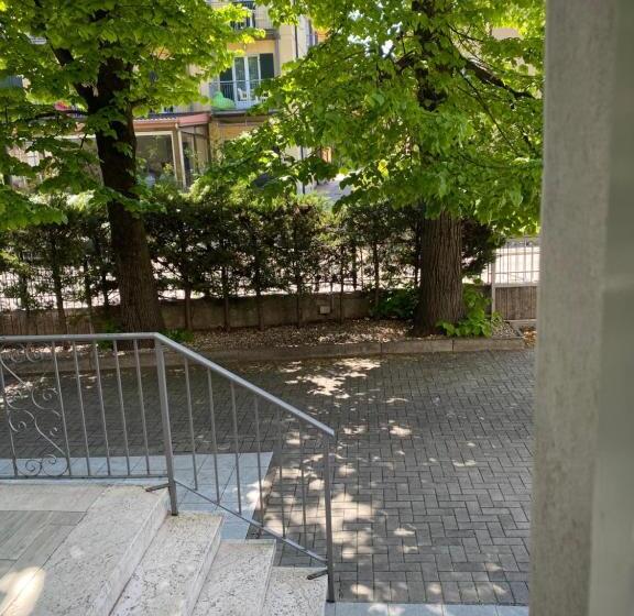 غرفة قياسية مزودة بشرفة مطلة على الحديقة, Baia Dei Pini