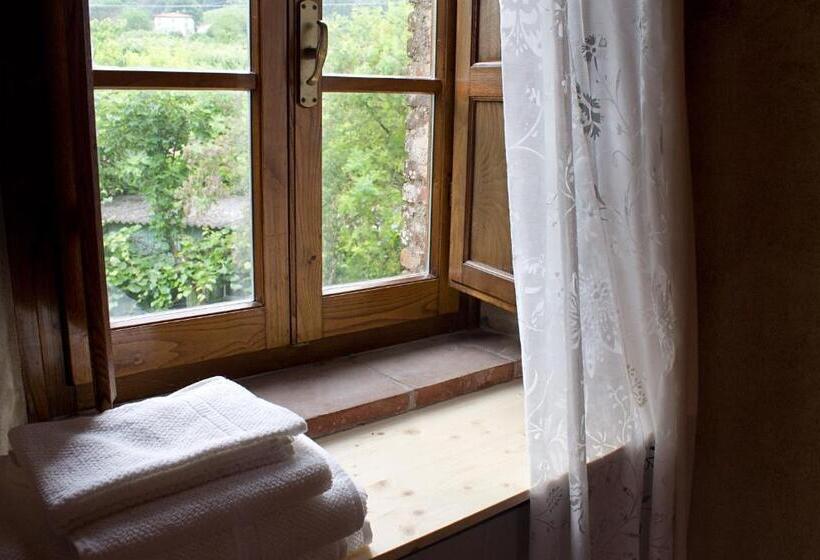 اتاق استاندارد یک نفره, Bernardone