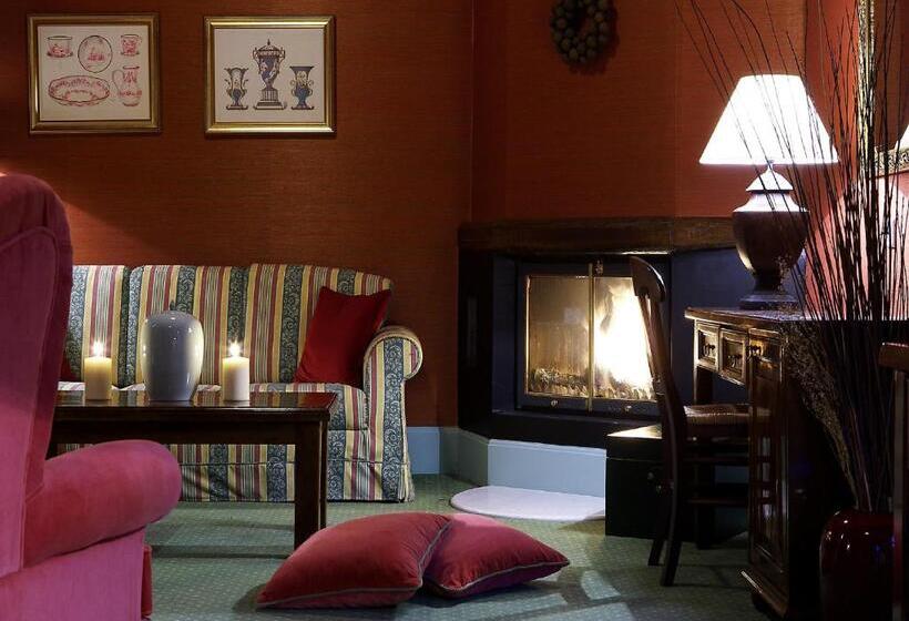 סוויטה נוף להרים, Country Club Hotel & Suites