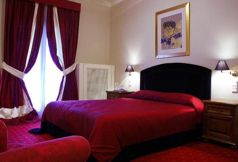 جناح مطلّ علي الجبل, Country Club Hotel & Suites