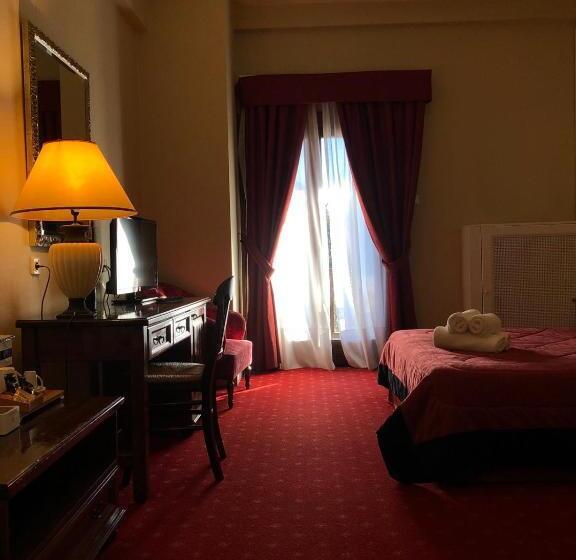 جناح عائلي, Country Club Hotel & Suites