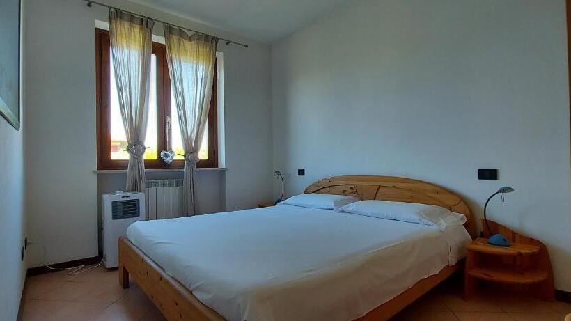 1 Bedroom Apartment Lake View, Florence