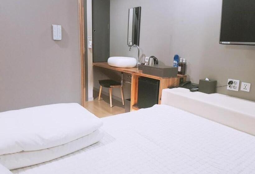 اتاق استاندارد, Gray