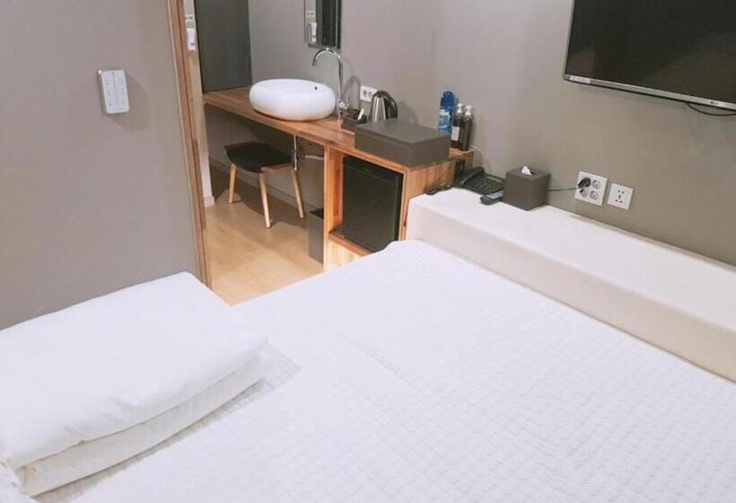 اتاق استاندارد, Gray