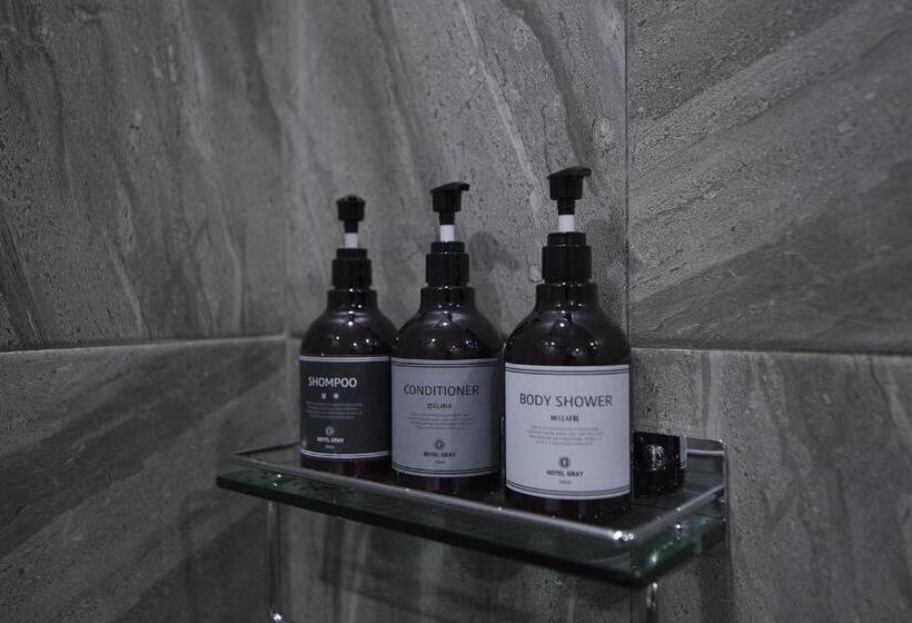 اتاق سوپریور, Gray