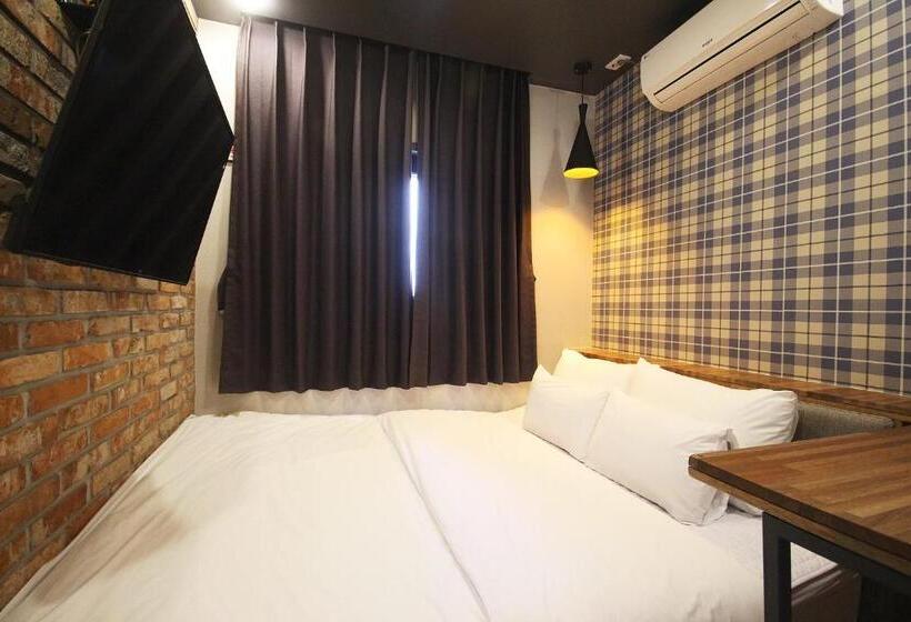 اتاق لوکس, Gray