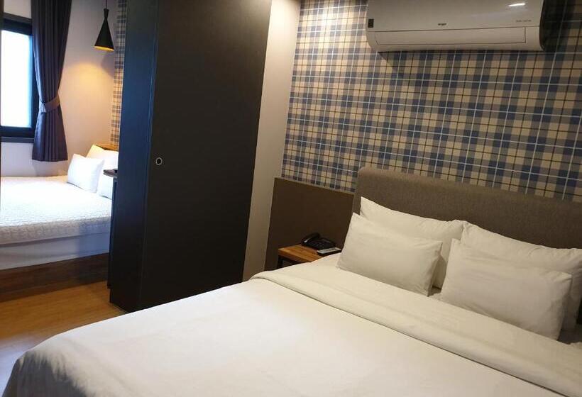 اتاق لوکس, Gray