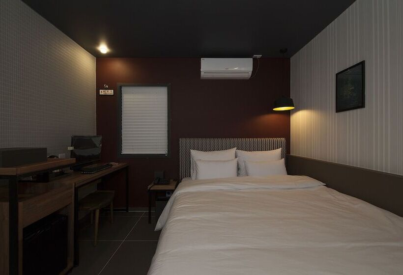 اتاق سوپریور, Gray