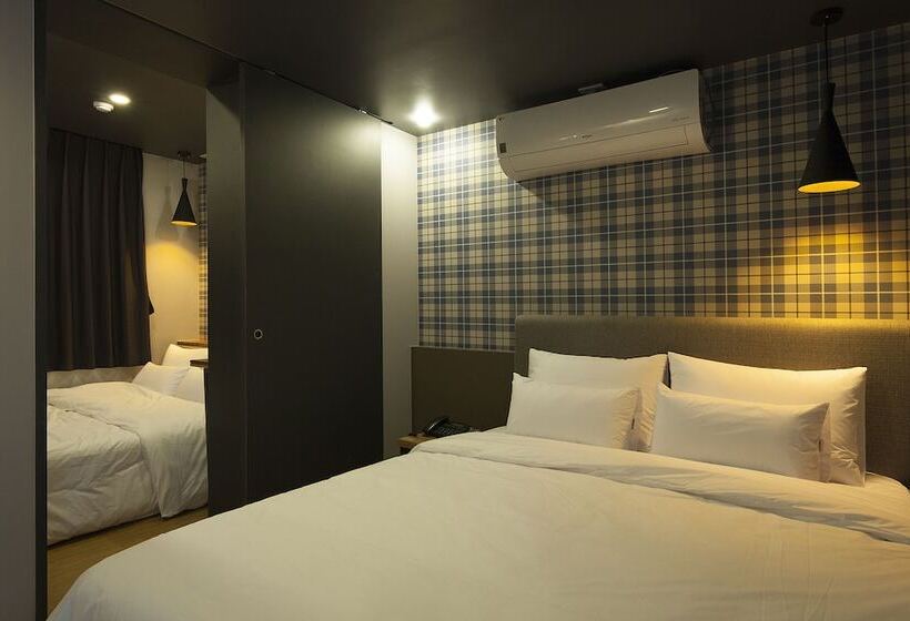 اتاق لوکس, Gray