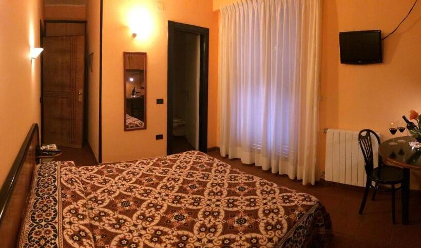 غرفة قياسية, Lh Albergo Il Picchio