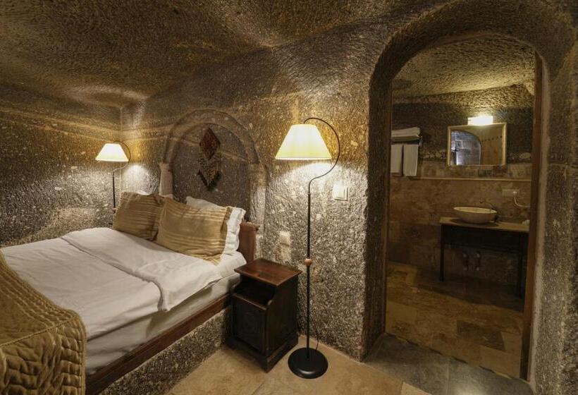 جناح جونيور, Tekkaya Cave