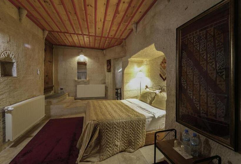 جناح جونيور ديلوكس, Tekkaya Cave