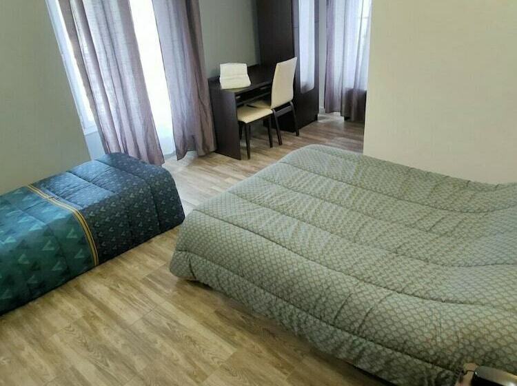 Номер Стандарт Трехместный, Terminus Fontainebleau Avon