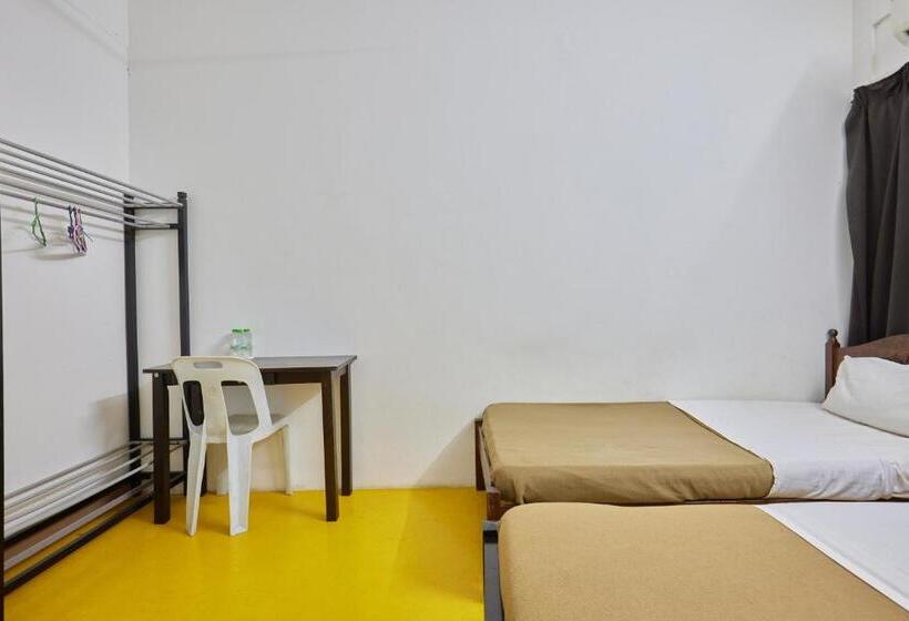 标准三人间共用浴室, Uncle Guesthouse Kuala Terengganu