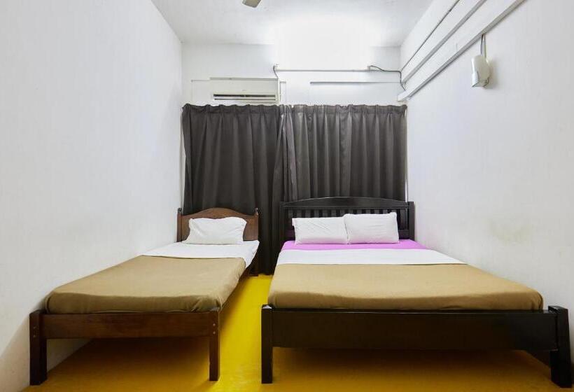 标准三人间共用浴室, Uncle Guesthouse Kuala Terengganu